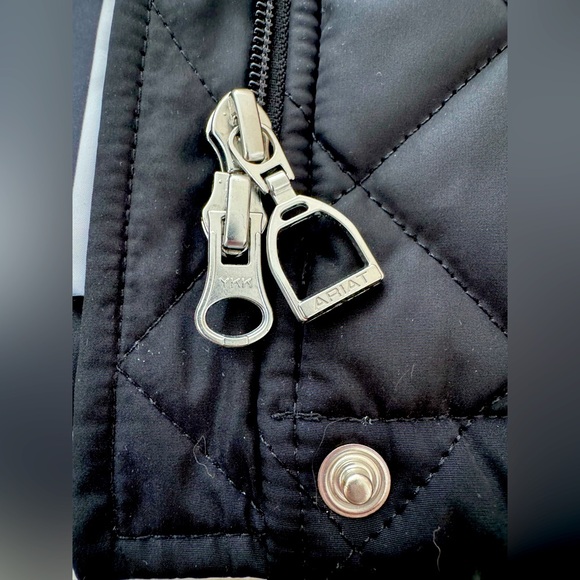 Ariat Equestrian Black Quilted Puffer Full Zip Riding Jacket, Women’s Large - Picture 7 of 9